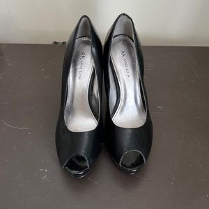 Black platform 4” heel peep toe shoe